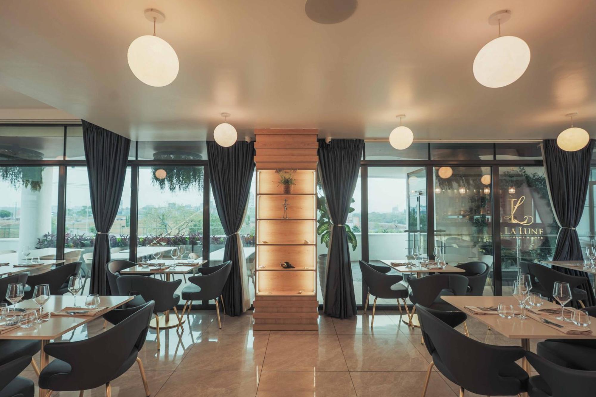 Accra Luxury Apartments @ The Signature Екстериор снимка